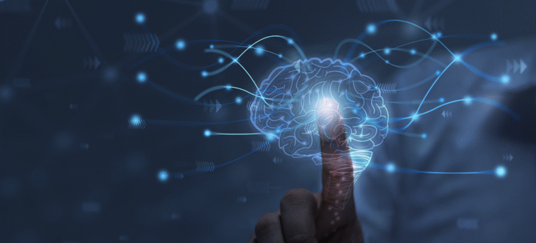 Home 1 Digitales Gehirn vor blauem Hintergrund